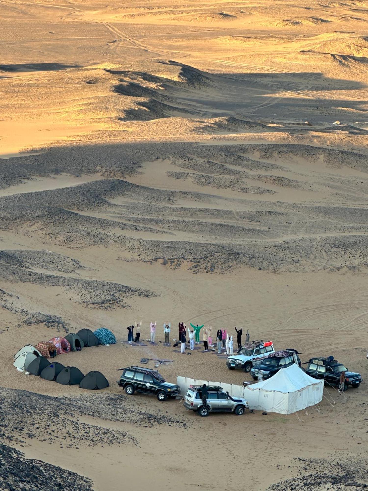 Oasis Camp Hotel Bawati Exterior photo